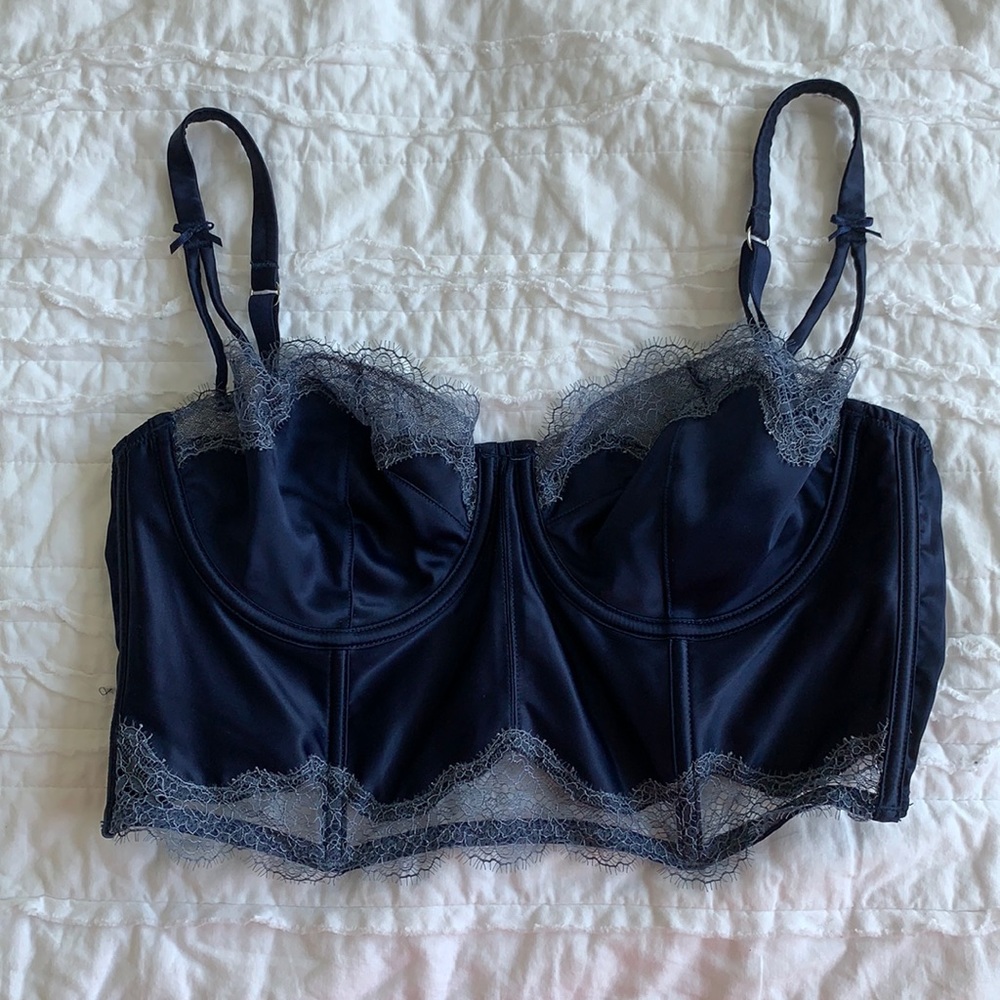 Vs bra